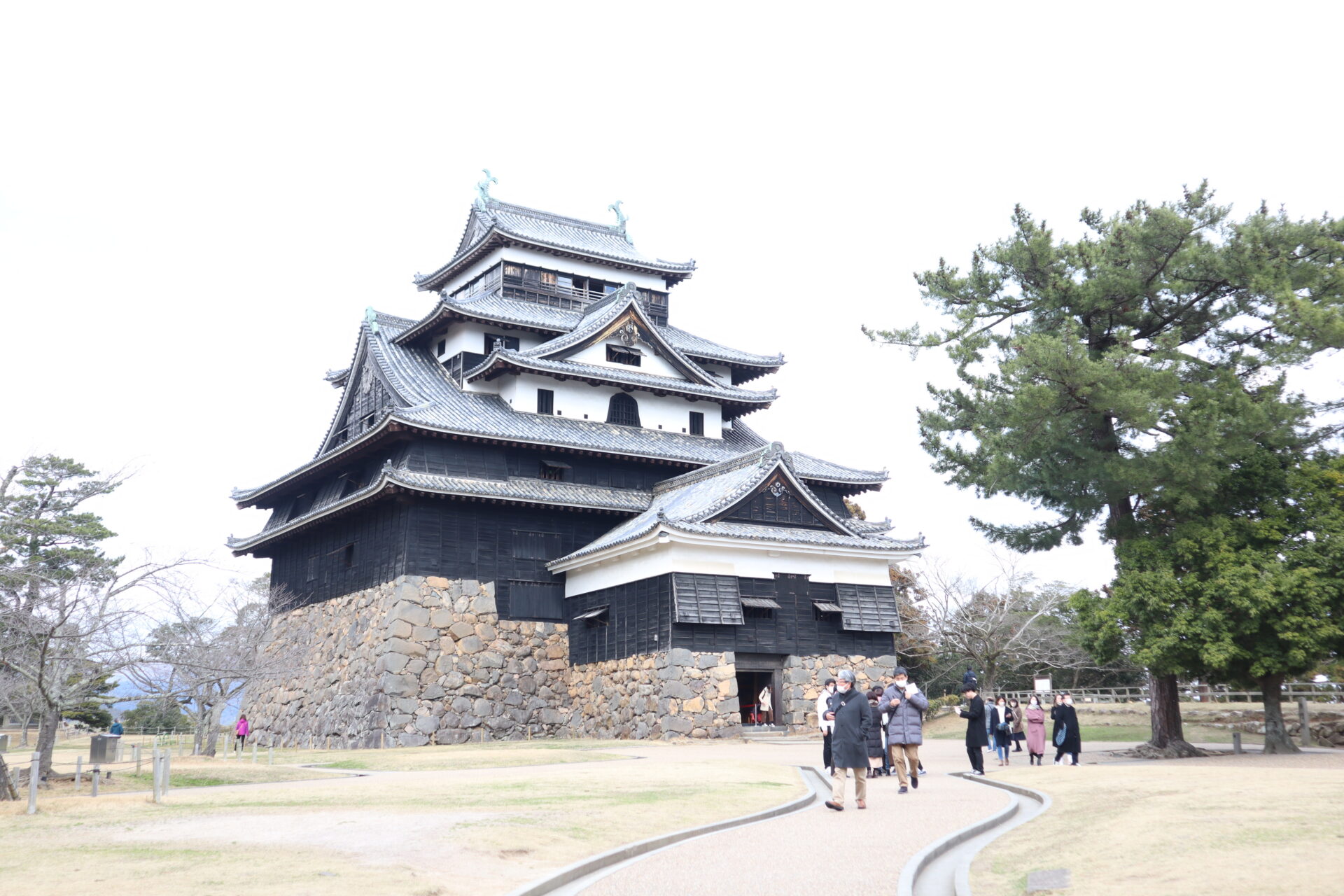 全国で現存する12天守のうちの一つ「国宝・松江城」